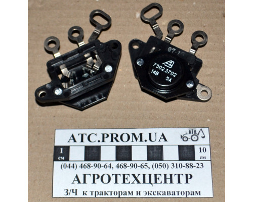 Регулятор напруги 12V з 3 вусиками 2402.3702  РТ-14-1У  811.3702  7302.3702