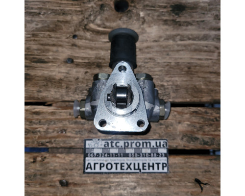 Насос ручної підкачки (Д-245, Д-260) на 2 виходи 37.1106010-10