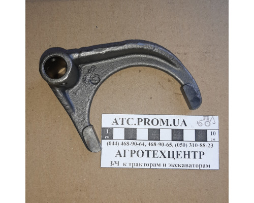 Вилка КПП Foton средняя tb550.374-04a