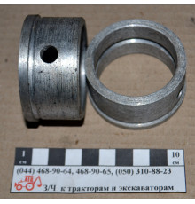 Втулка розпочила Д-240 передня 240-1002069